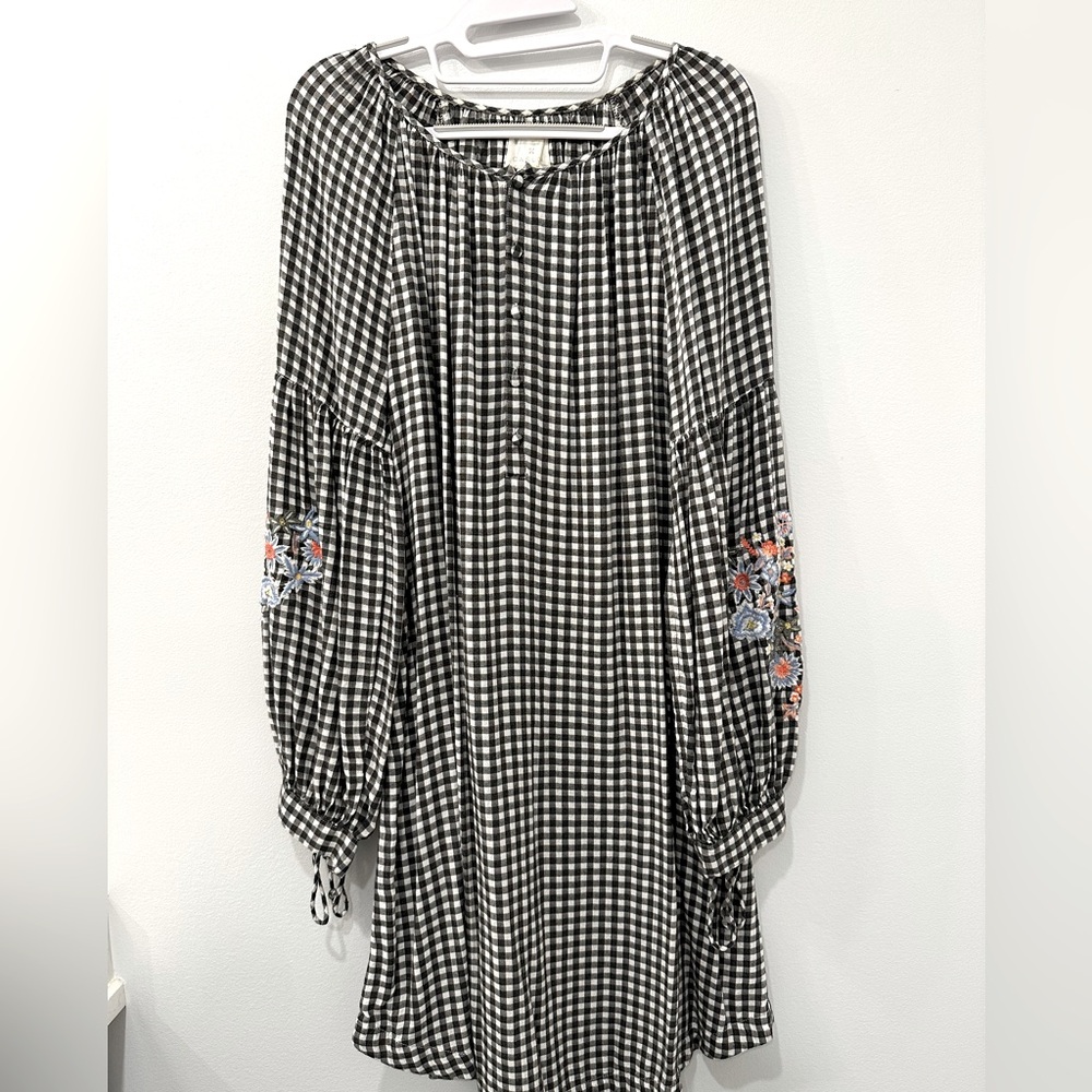 Caslon Black and White Long Sleeve Dress
